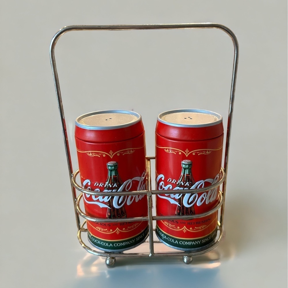 Coca-cola shakers
